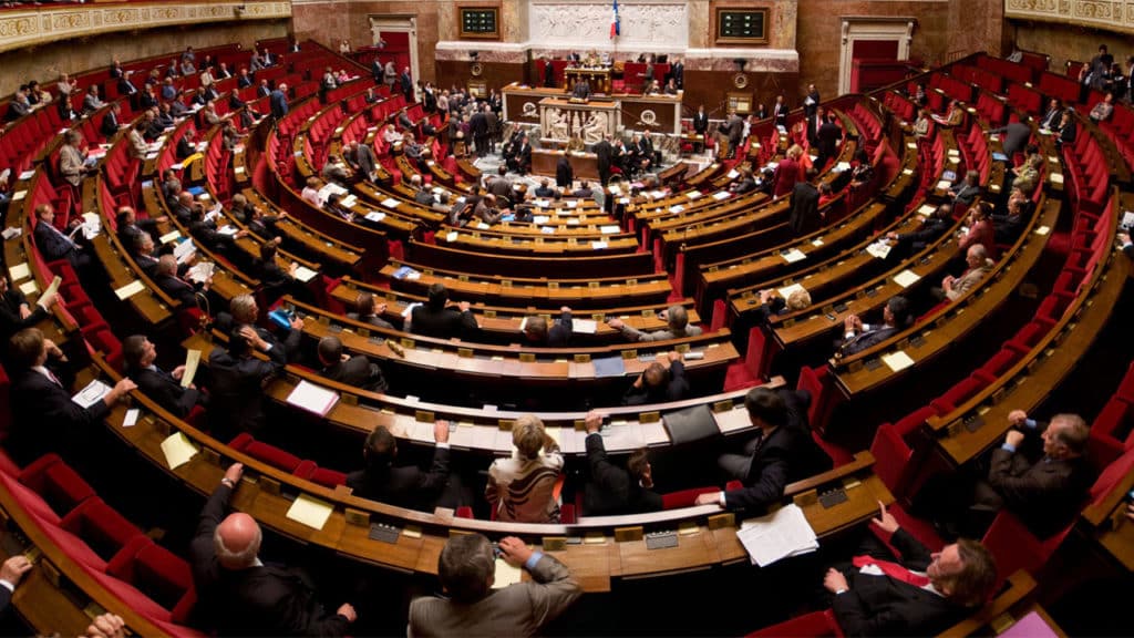 Assemblée nationale : la commission d’enquête sur les maladies professionnelles dans l’industrie veut doper le recours au document unique